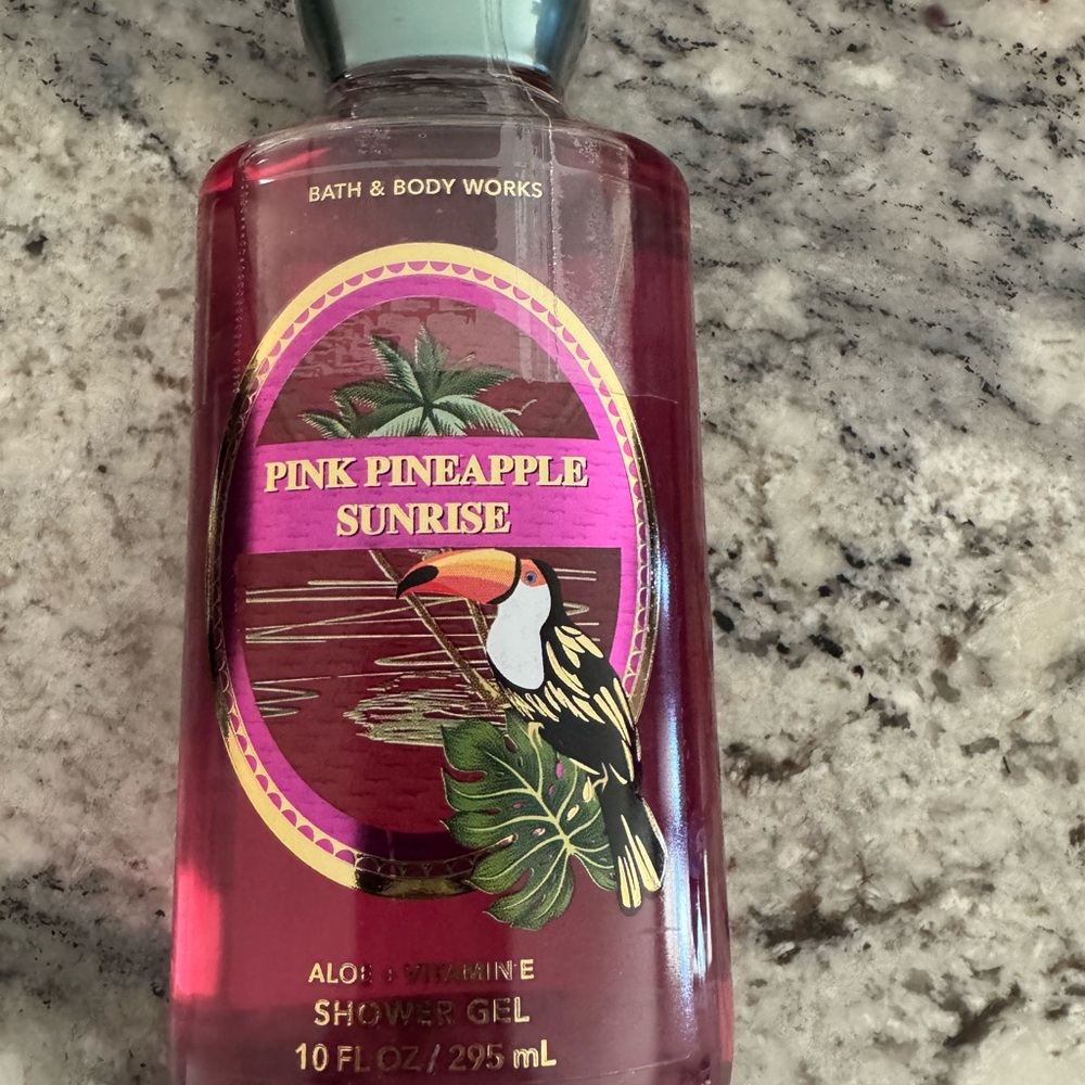 Bath & Body Works Pink Pineapple Sunrise Shower Gel
